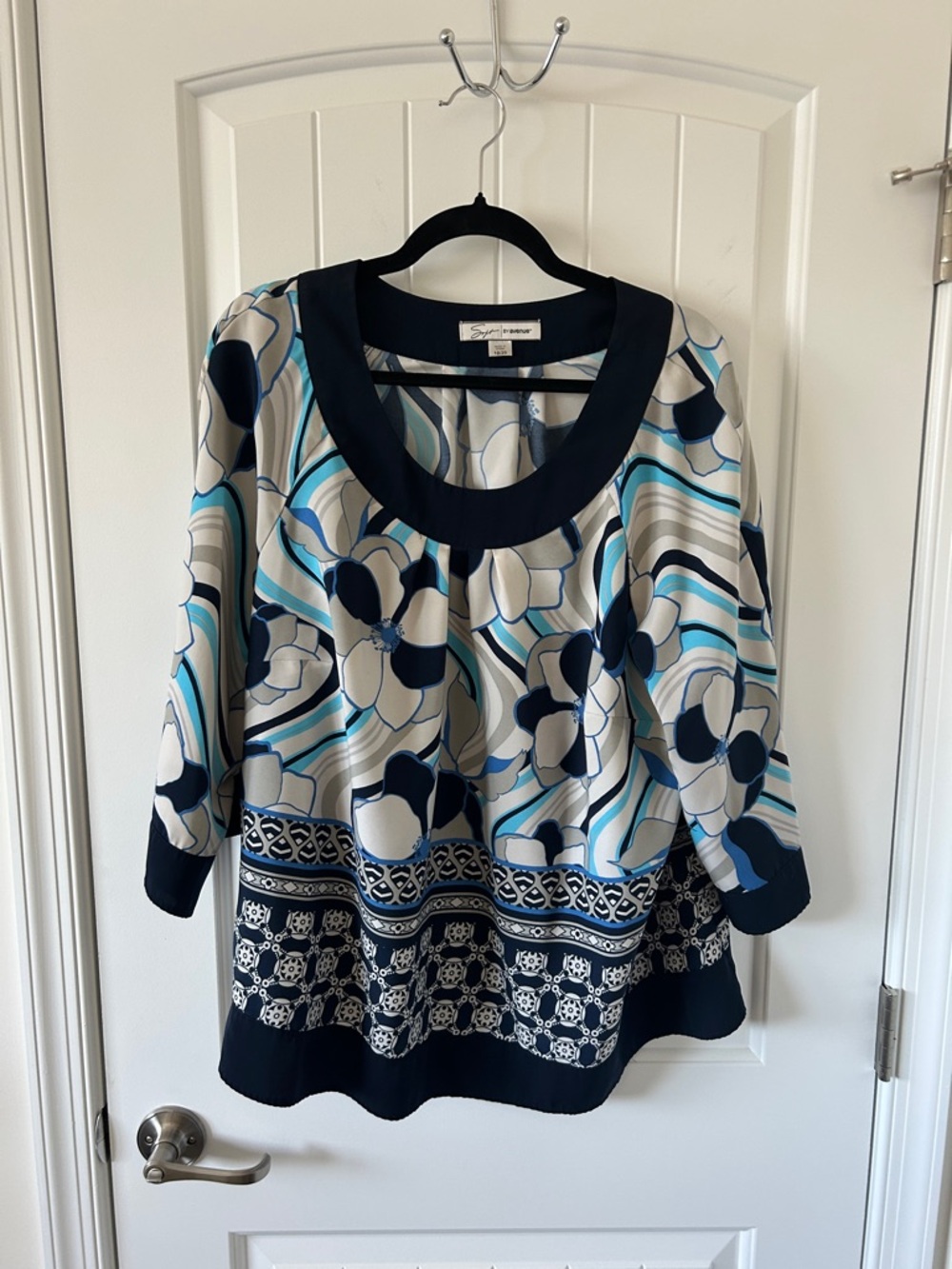 Avenue Soft Sleeveless Top in Navy, Light Blue, Aqua